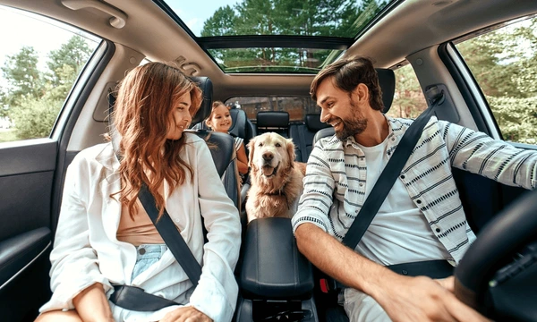 whole-family-driving-weekend-mom-600nw-2051440676